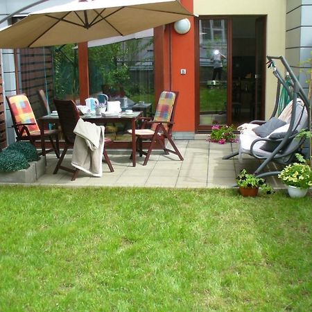 Garden Apartment With Garage In Central Prague Exterior photo